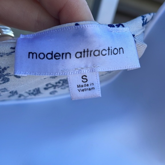 No.116 Modern Attraction Top - Picture 8 of 8